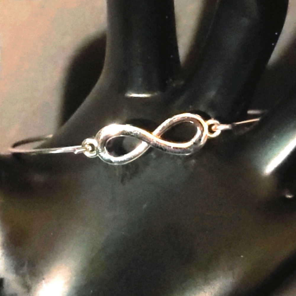 Infinity bangle bracelet